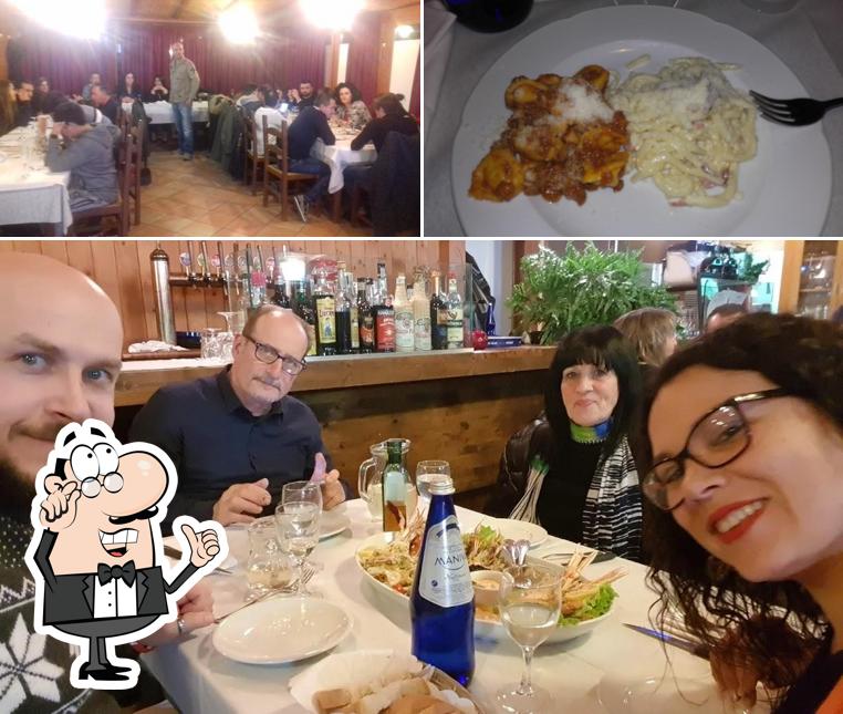 La foto di interni e cibo da Ristorante Ciabòt