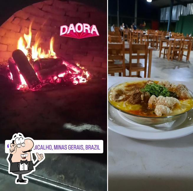 O interior do Galpao Pizza Bar