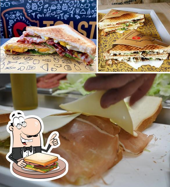 Fatti un panino a Toast Amore Asti