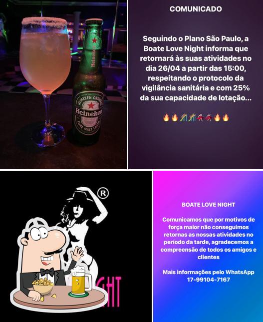 Você pode tomar uma tulipa de cerveja leve ou escura