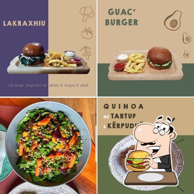 Las hamburguesas de Gjelber Tirana Healthy Vegetarian Vegan gustan a distintos paladares