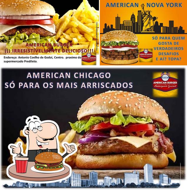 Experimente um hambúrguer no American Burger Hamburgueria Gourmet