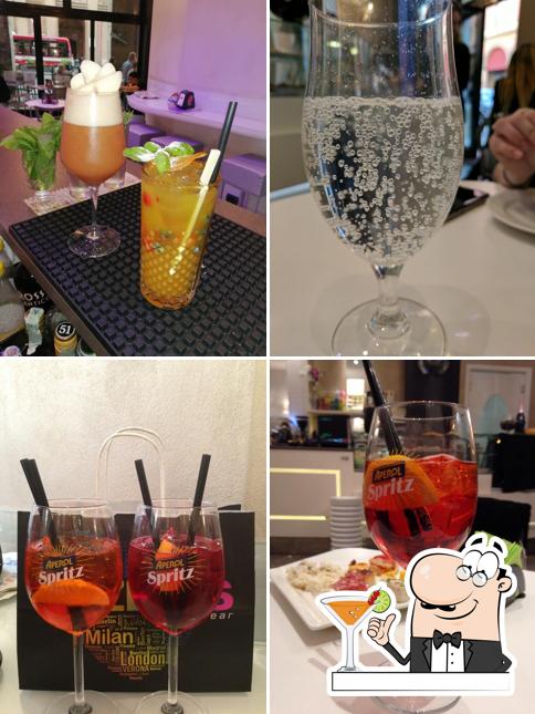 Goditi un drink dal menu