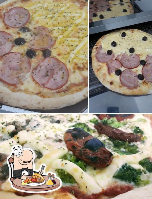 Consiga diferentes variedades de pizza