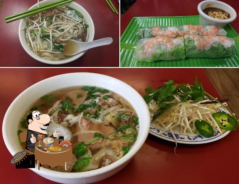 Еда в "Pho Little Saigon"