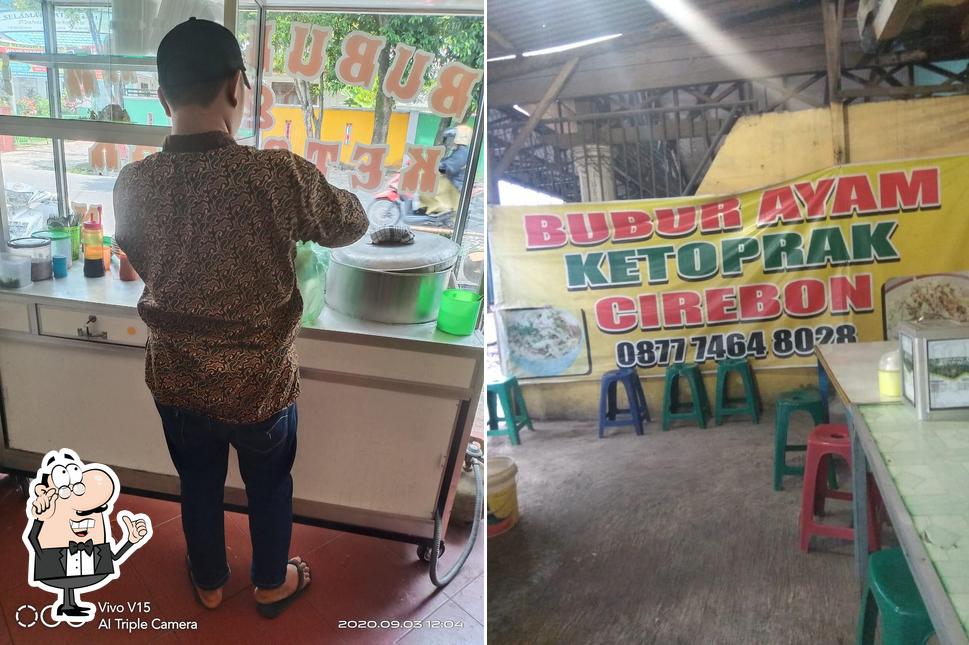 The interior of Bubur Ayam Ketoprak Cirebon Cabang Marindal