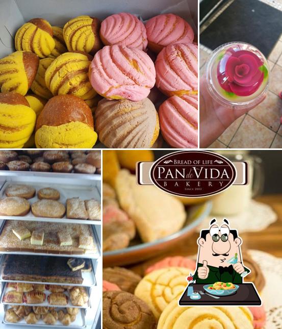 Food at Pan De Vida Bakery