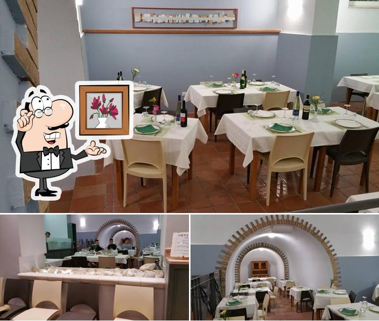 Siediti a un tavolo di Ristorante Pizzeria La Scala