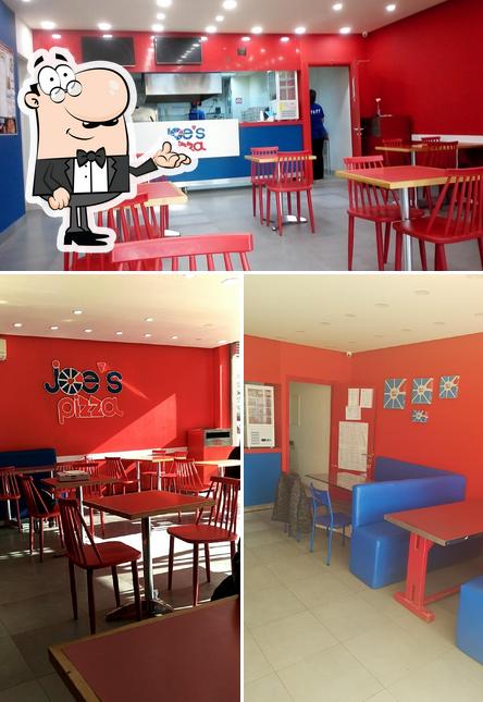 L'intérieur de Joe's Pizza