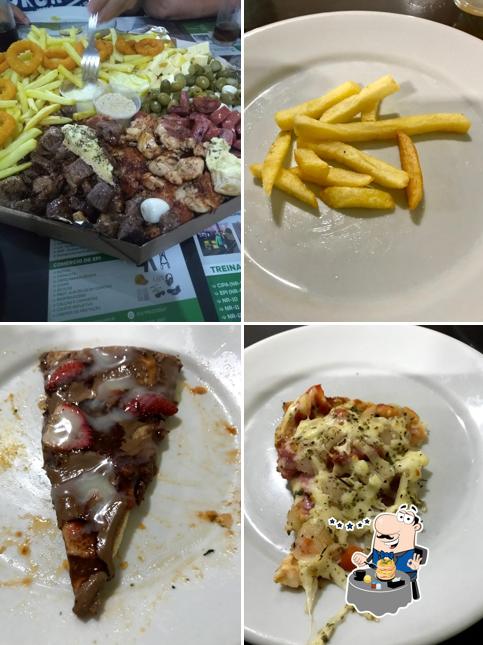 Comida em Pizzaria e Restaurante Divinus