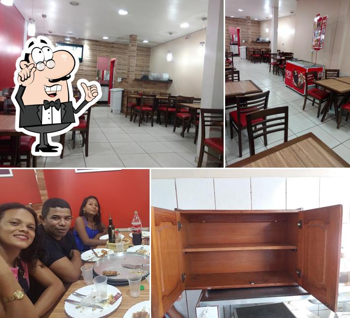 O interior do Senhora Pizza