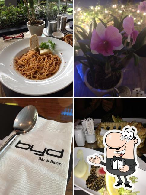 Здесь можно посмотреть фотографию ресторана "BYD Lofts - Boutique Hotel & Serviced Apartments - Patong Beach, Phuket"