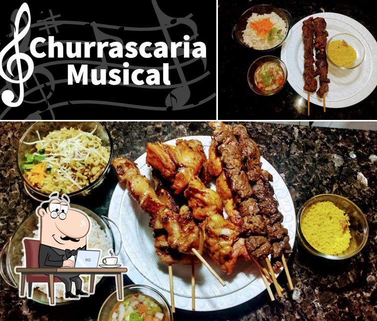 O interior do CHURRASCARIA MUSICAL