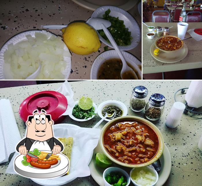 The image of El Original Hernandez Food’s food and interior