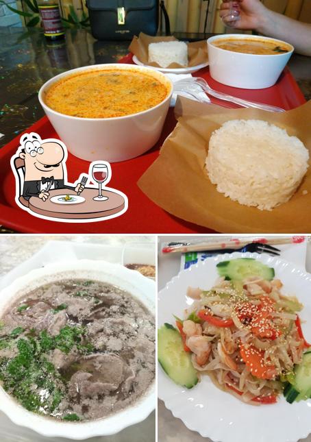 Еда в "Pho Viet"