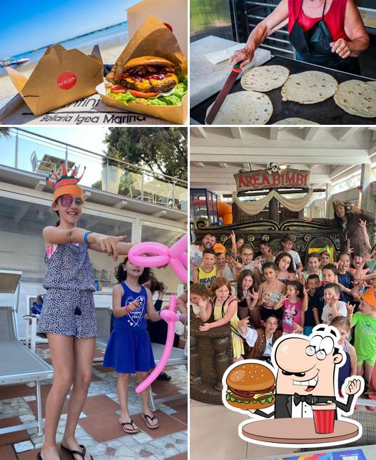 Essayez un hamburger à Las' Chi Goda - Valentini Family Village
