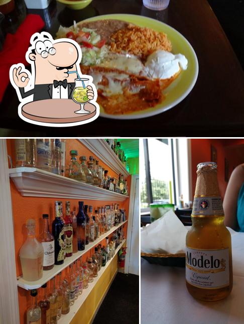 The picture of El Gato Negro - Lakeview’s drink and food