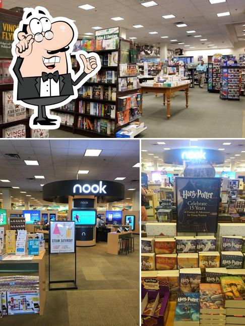barnes and noble san diego