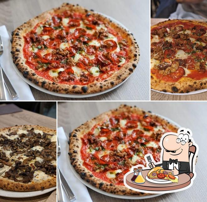 Essayez des pizzas à Cafe Oro di Napoli