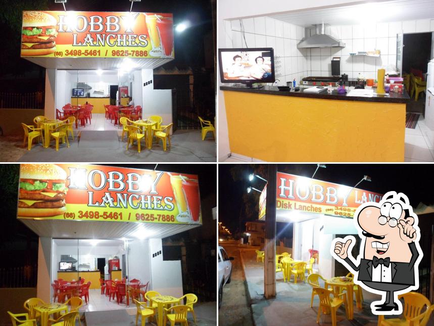 Veja imagens do interior do Hobby Lanches