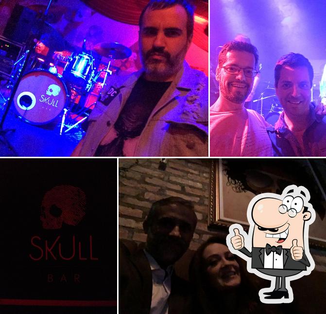 Skull bar image