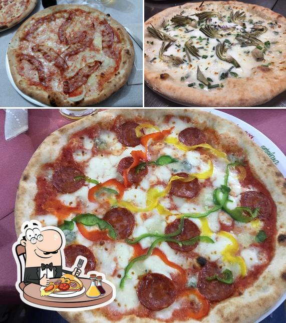 Prenditi una pizza a Bar Pizzeria Da Luciano Mazzette