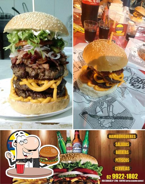 Consiga um hambúrguer no Texas Burguer e Grill