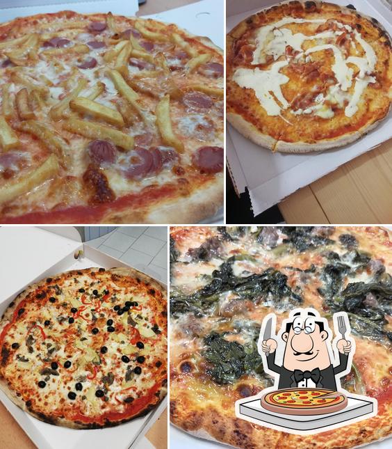 A Pizzeria d'asporto & kebab IL CORALLO, puoi ordinare una bella pizza