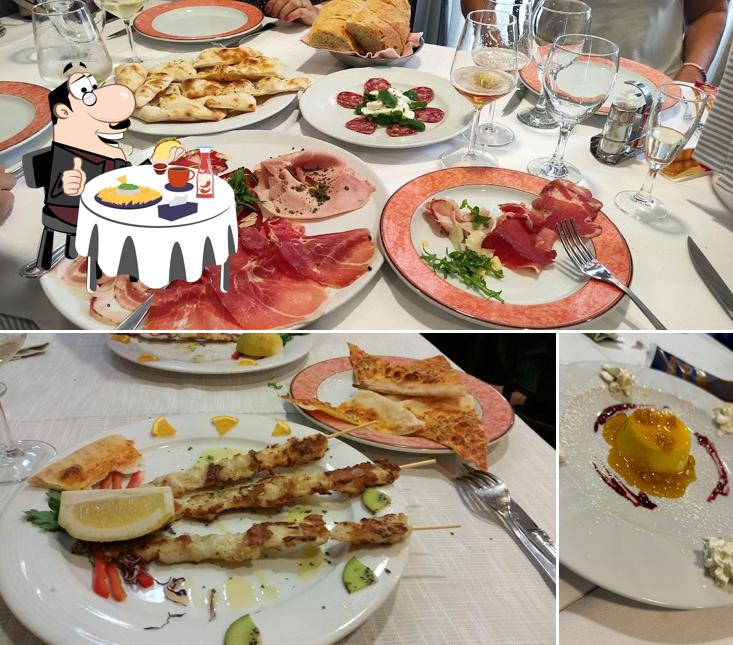 Prenditi un hamburger a Ristorante pizzeria Jolly Reggio Emilia
