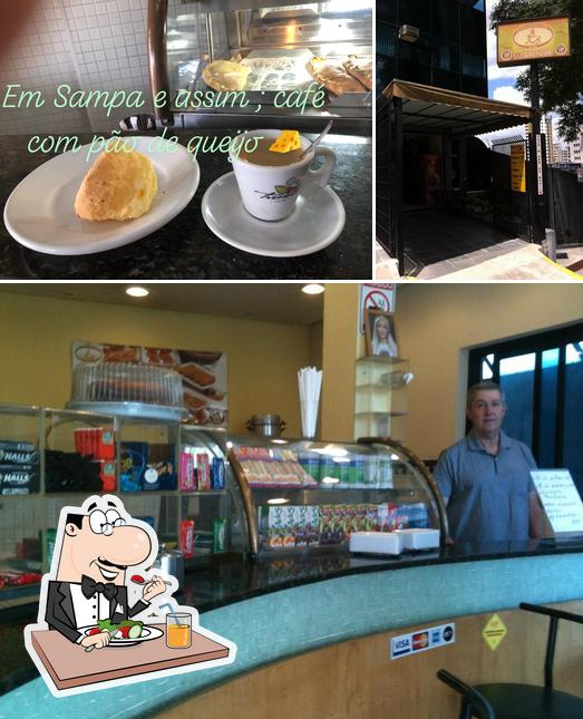 Esta é a foto apresentando comida e exterior a Pão de Queijo, Café & Cia