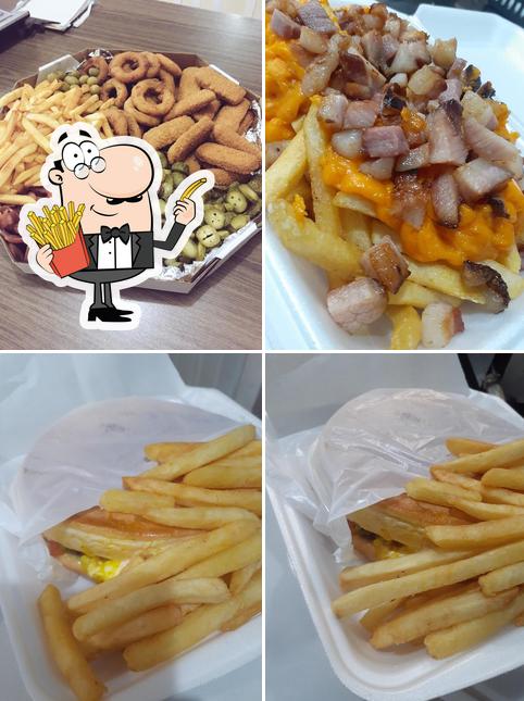 Peça cbatatas fritas francesas no Via Lanches