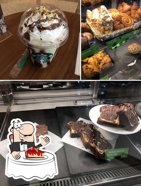 Starbucks Bintaro Sektor 7 provides a number of desserts