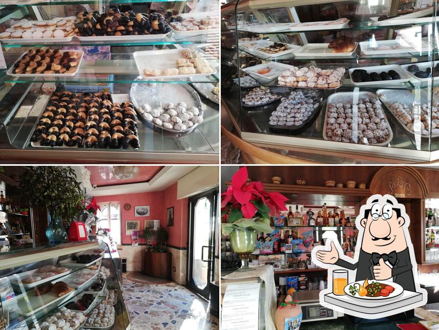 Tra le varie cose da La Spina Carmelo Pasticceria Bar si possono trovare la cibo e interni