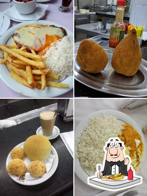 Peça cbatatas fritas francesas no Restaurante Aldeia