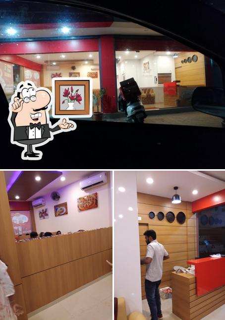 The interior of Pizza inn manjeri