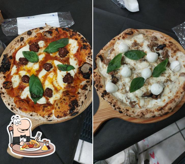 Scegli tra le molte varianti di pizza