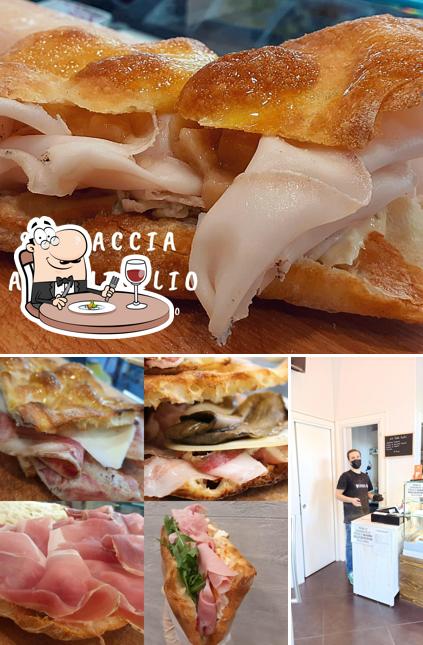 L'Esclusiva Da Francesco - Schiacciateria Campo di Marte si caratterizza per la cibo e interni