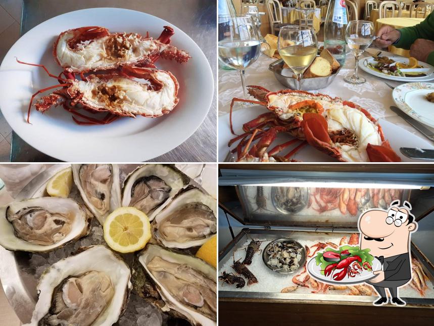 Order different seafood dishes available at Ristorante Sirena di Sansica Girolamo