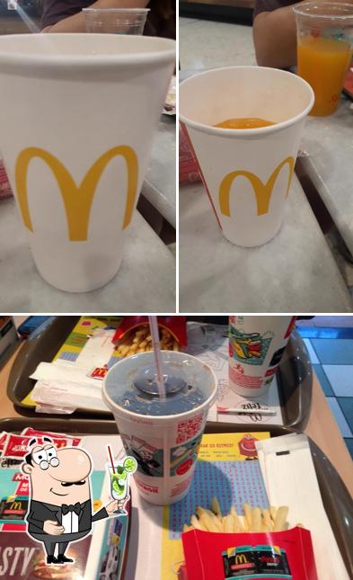 Desfrute de uma bebida no McDonald's