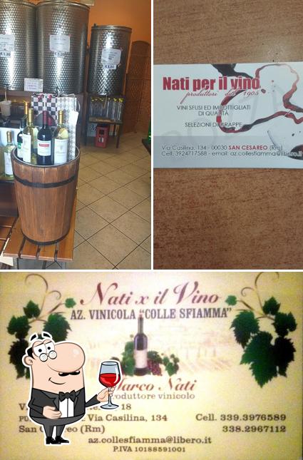 È gradevole prendersi un bicchiere di vino a COLLE SFIAMMA Azienda Agricola Vitivinicola Enoteca NATI PER IL VINO