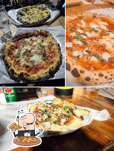 Escolha pizza no Grazie Pizza Napoletana