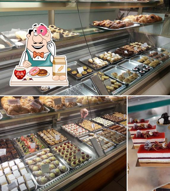 Pasticceria Leonardo propone un'ampia selezione di dessert