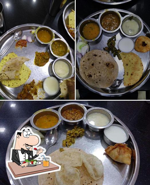 Food at Thakkar Dinning Hall