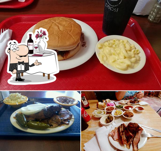 Las fotos de comedor y los ciudadanos en Tony's BBQ & Steakhouse