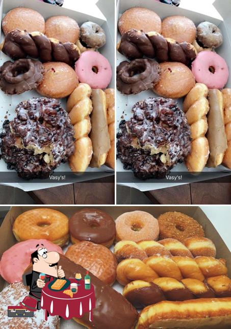 "Vasy's Donut Shop" представляет гостям большой выбор сладких блюд