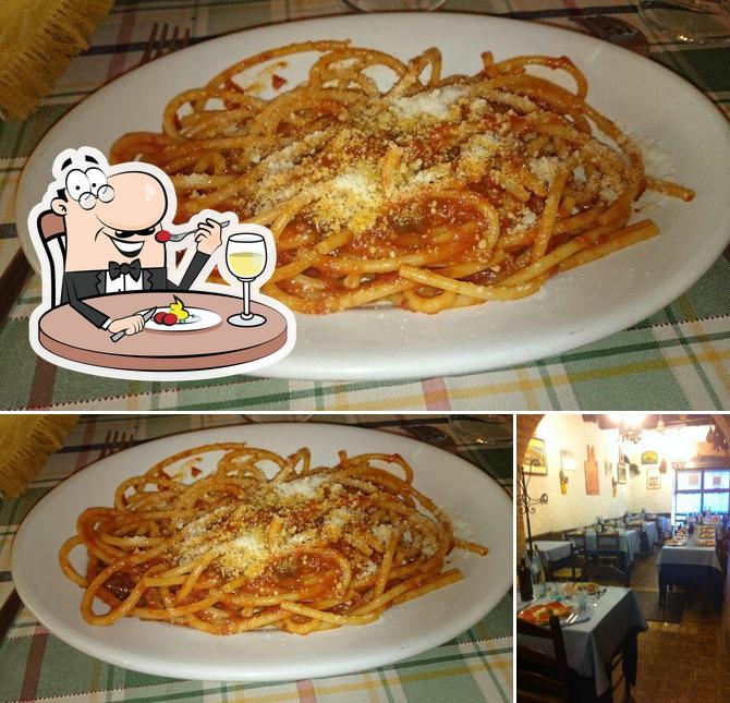 La foto di cibo e tavolo da pranzo da Ristorante Al Fontanone In Trastevere