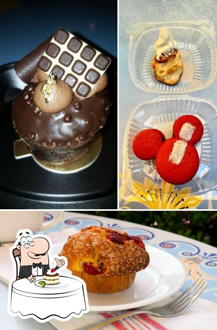 Jolly Holiday Bakery Cafe serves a number of desserts