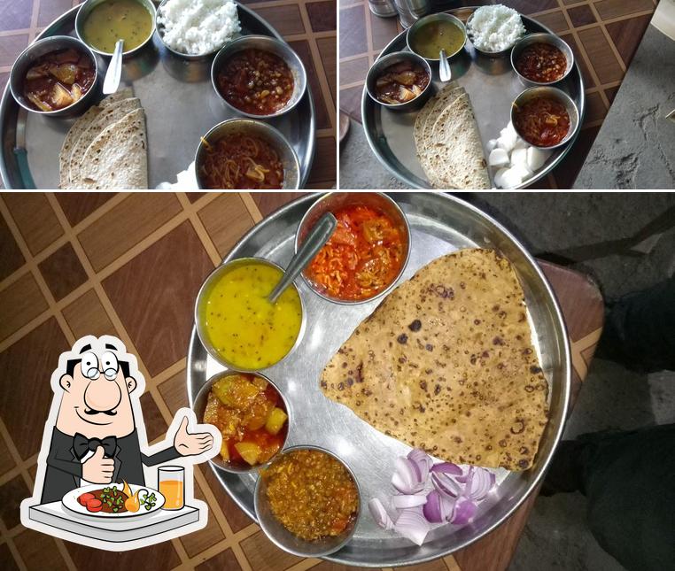 Food at Radhika Parotha House