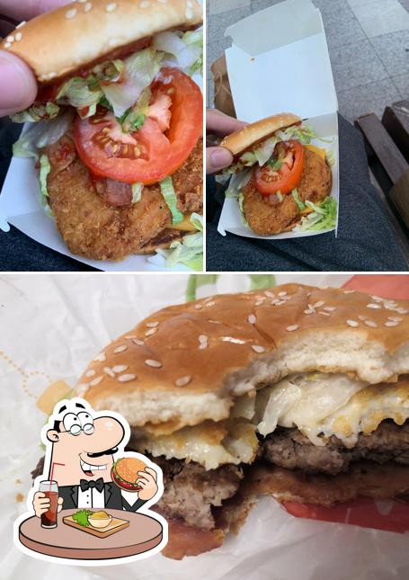 Попробуйте гамбургеры в "Вкусно — и точка"