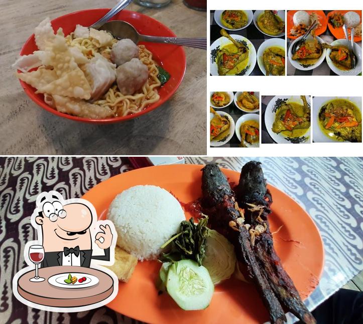 Food at Warung Kawi Anugerah